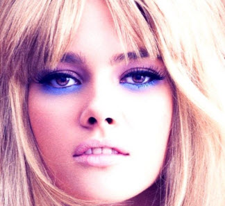 5 способов сделать ярко-синий макияж глаз и не испачкаться